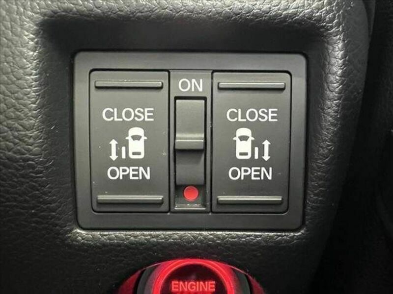 N BOX CUSTOM-4