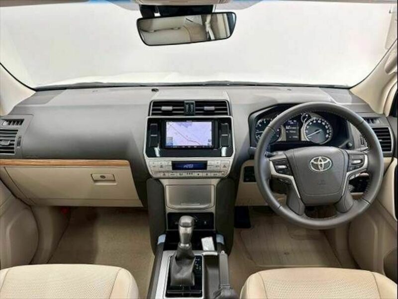 LAND CRUISER PRADO-1