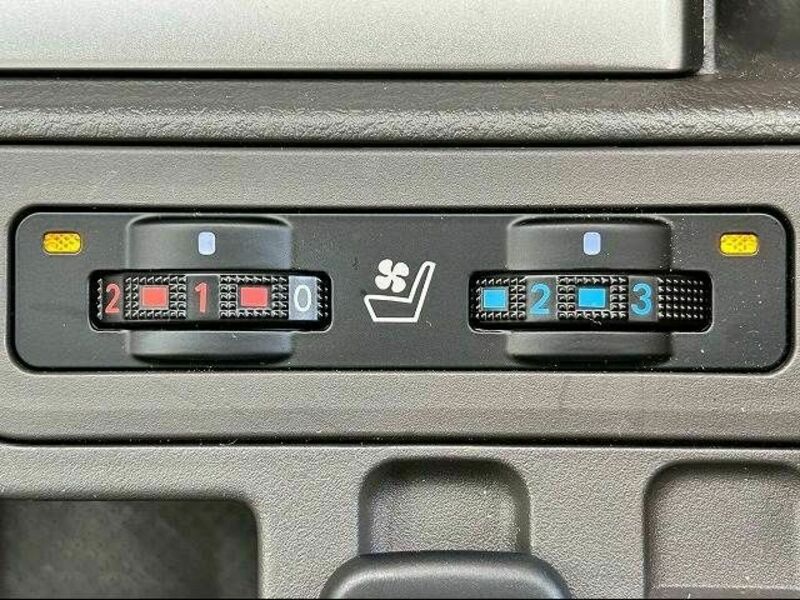 LAND CRUISER PRADO-6