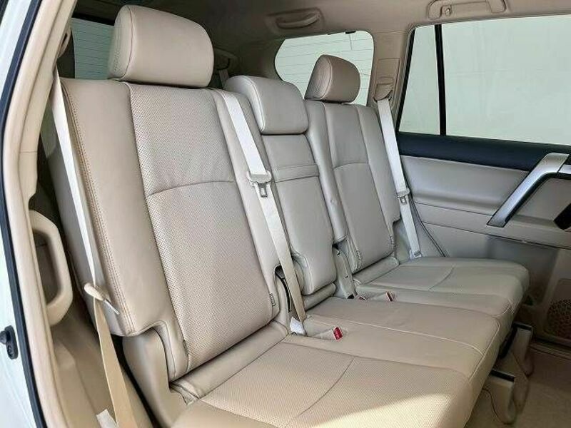 LAND CRUISER PRADO-8