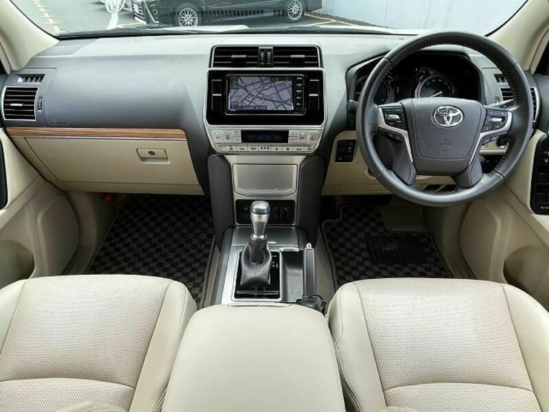 LAND CRUISER PRADO-1