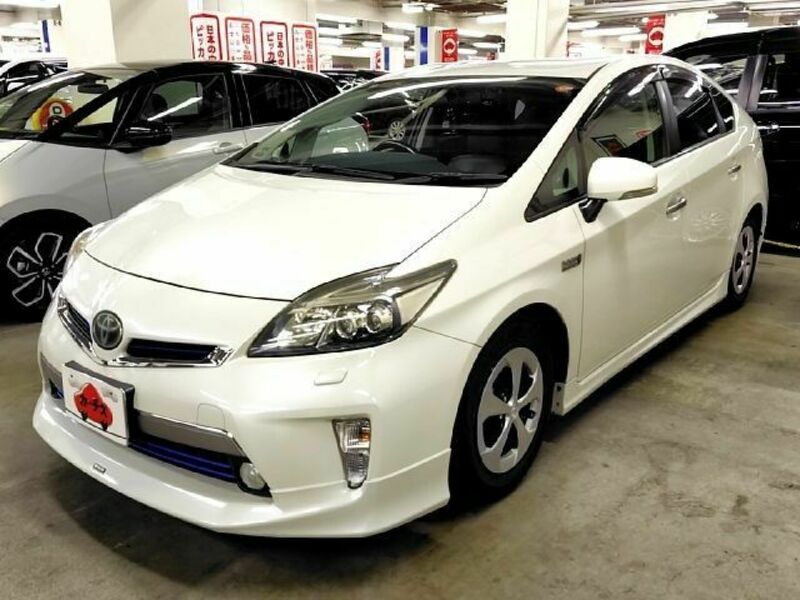 TOYOTA　PRIUS PHV