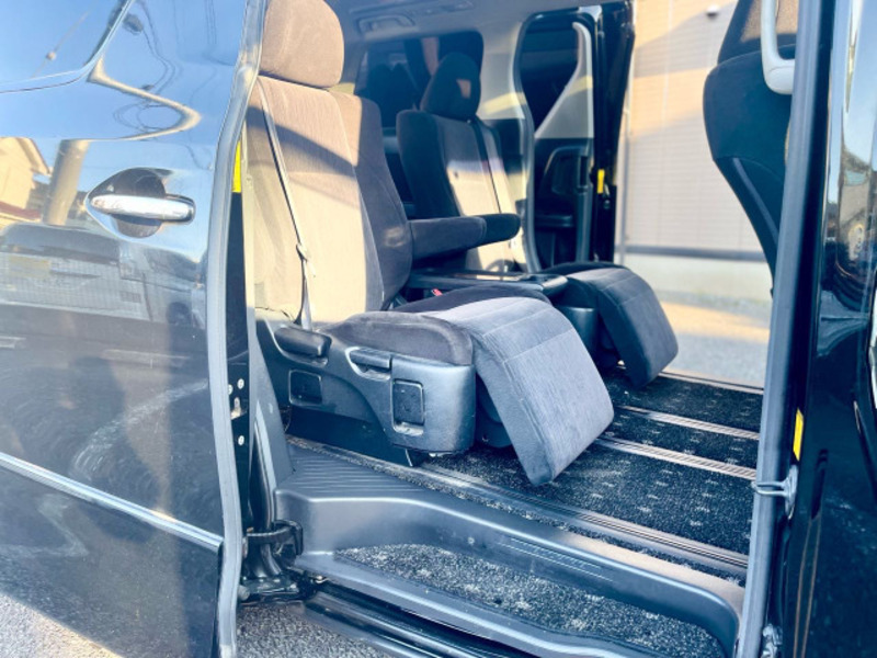 VELLFIRE-19