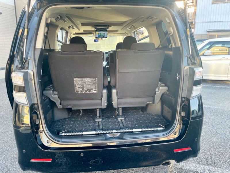 VELLFIRE-13