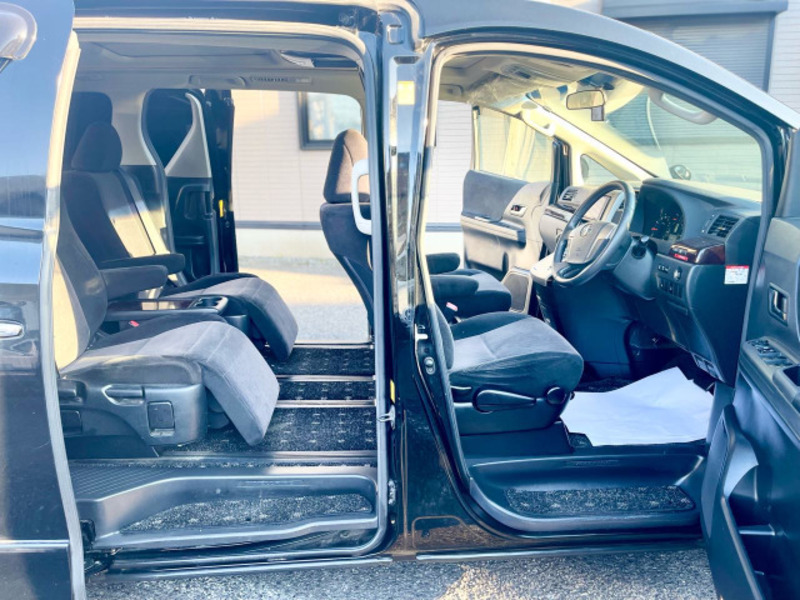 VELLFIRE-11