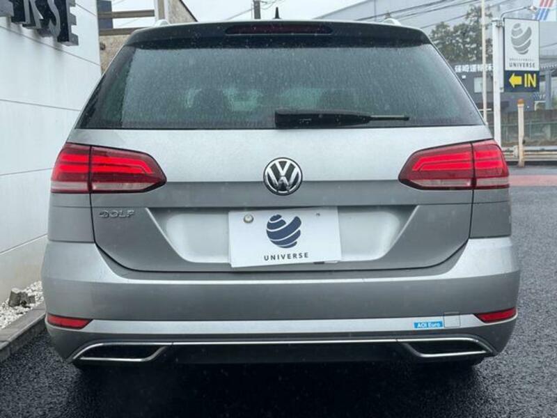 GOLF VARIANT-15