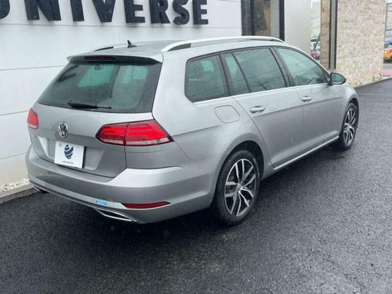 GOLF VARIANT-17