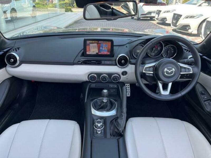 ROADSTER-1