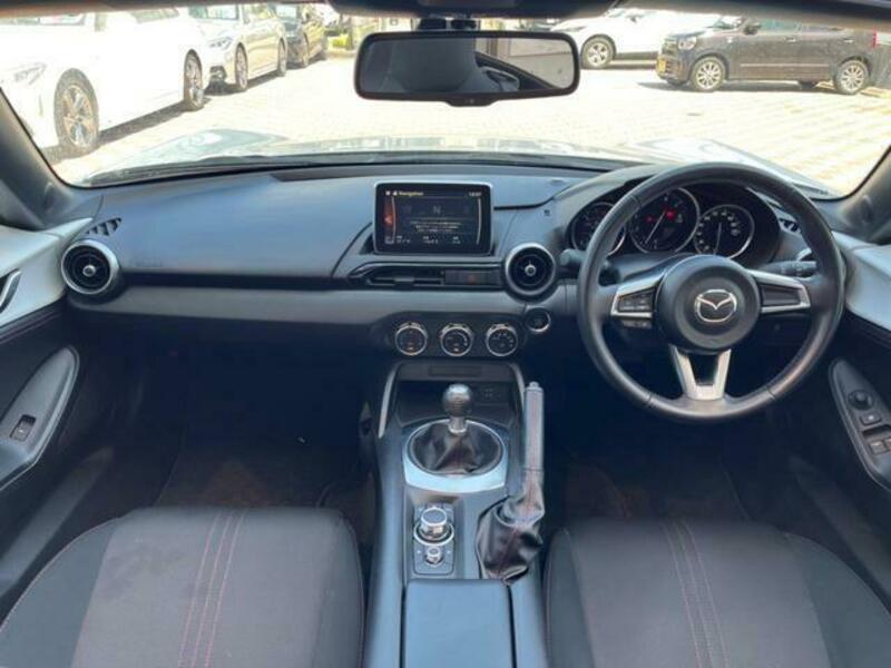 ROADSTER-1