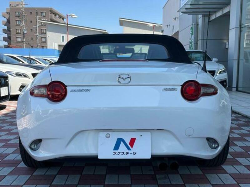 ROADSTER-12