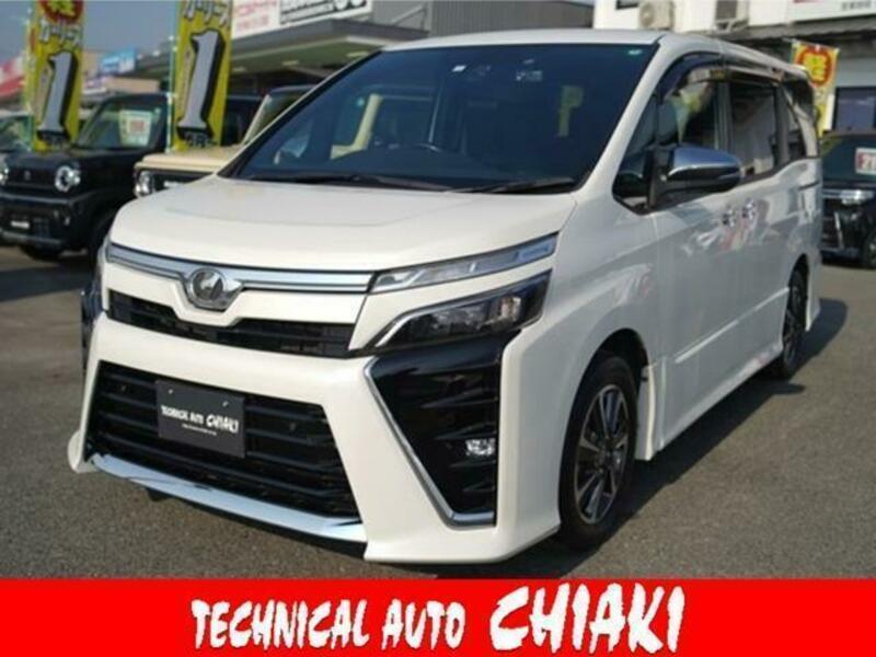 TOYOTA　VOXY