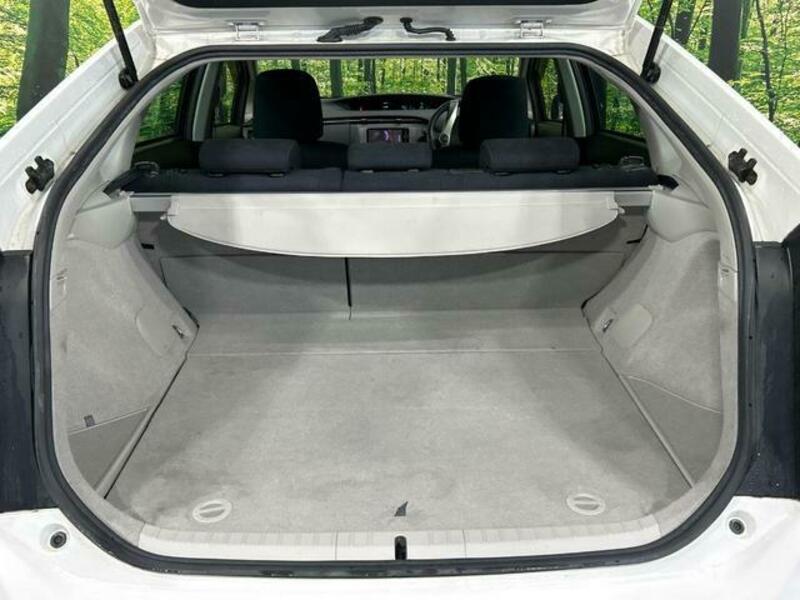 PRIUS-9