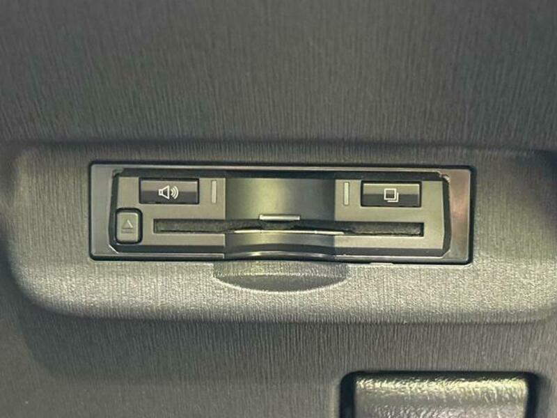 PRIUS-4