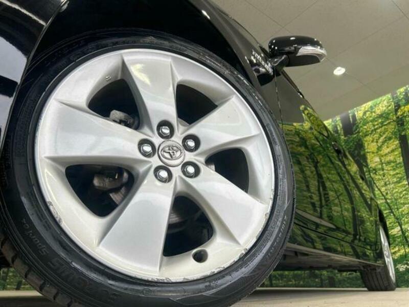 PRIUS-12