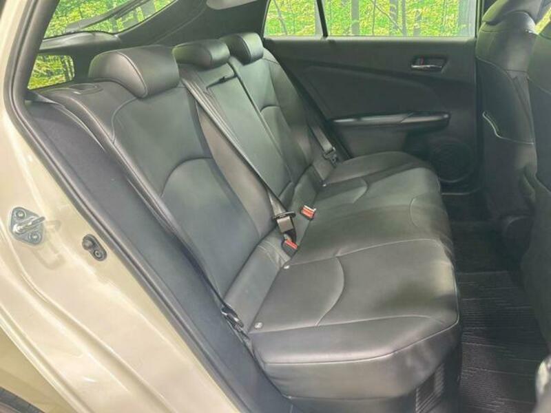 PRIUS-8