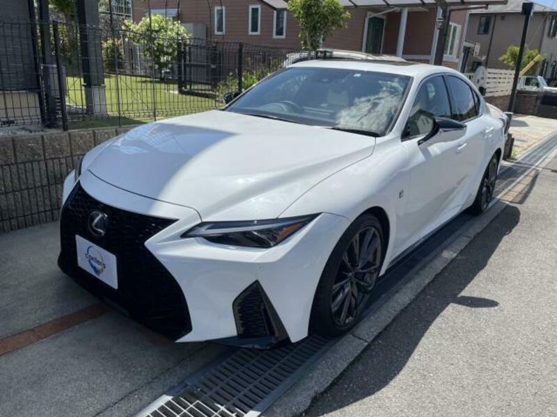 LEXUS　IS