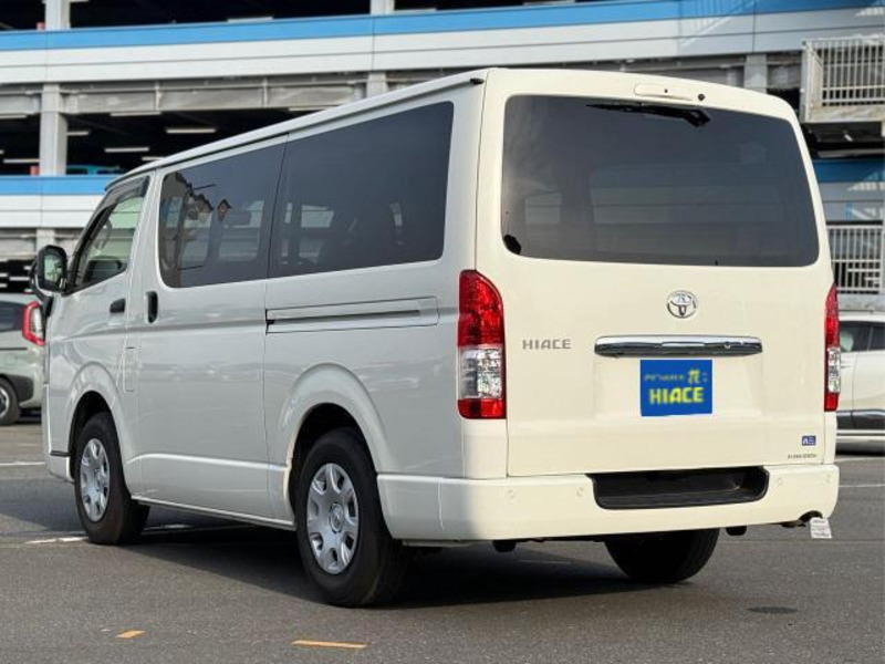 HIACE VAN