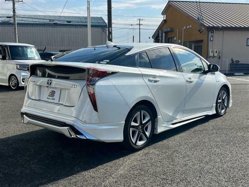 PRIUS-3