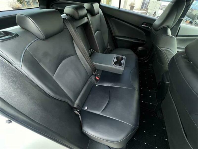 PRIUS-12