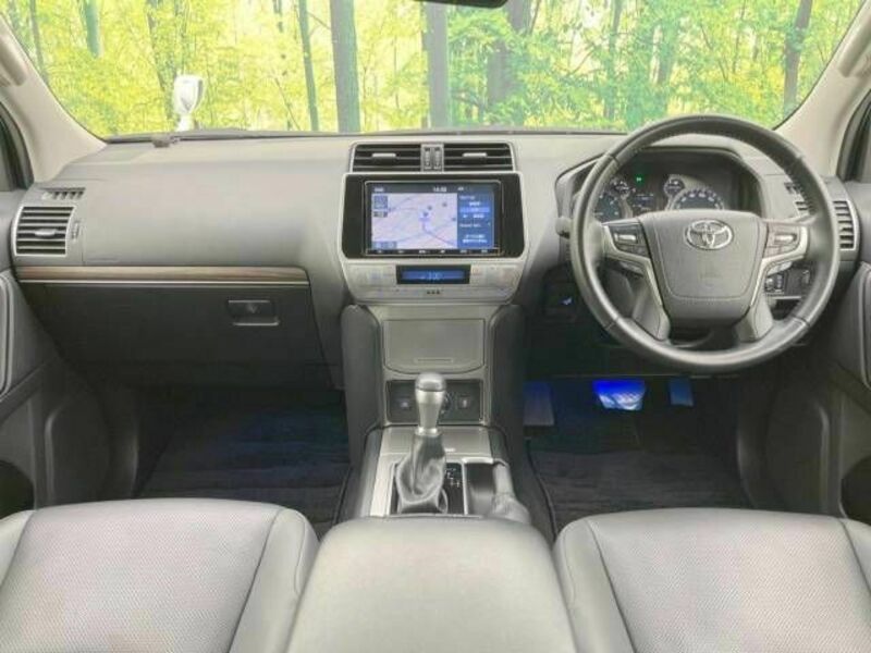 LAND CRUISER PRADO-1