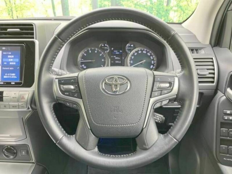 LAND CRUISER PRADO-12