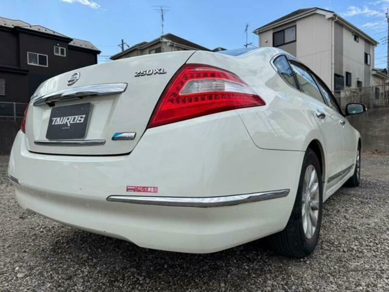 NISSAN　TEANA