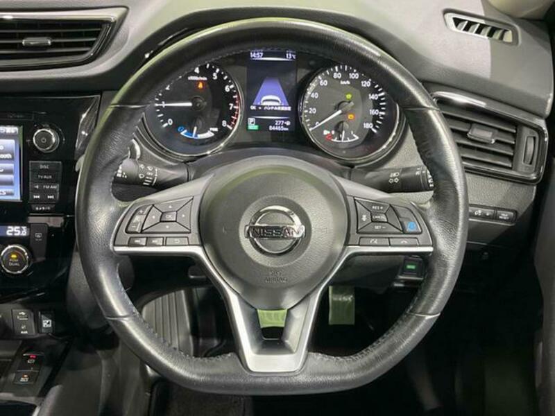 X-TRAIL-9