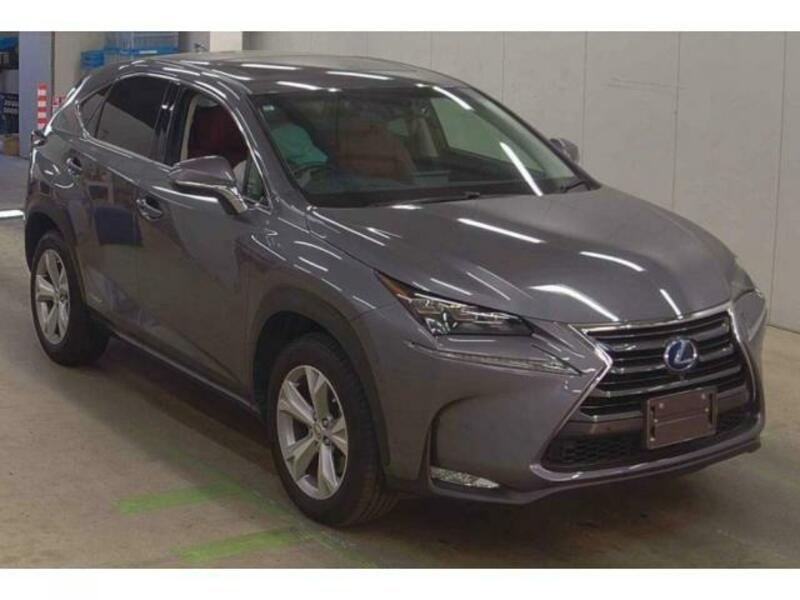 LEXUS　NX