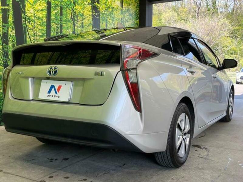 PRIUS-16