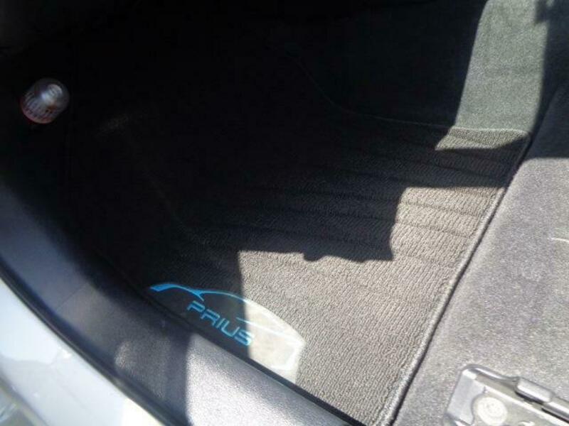 PRIUS-15