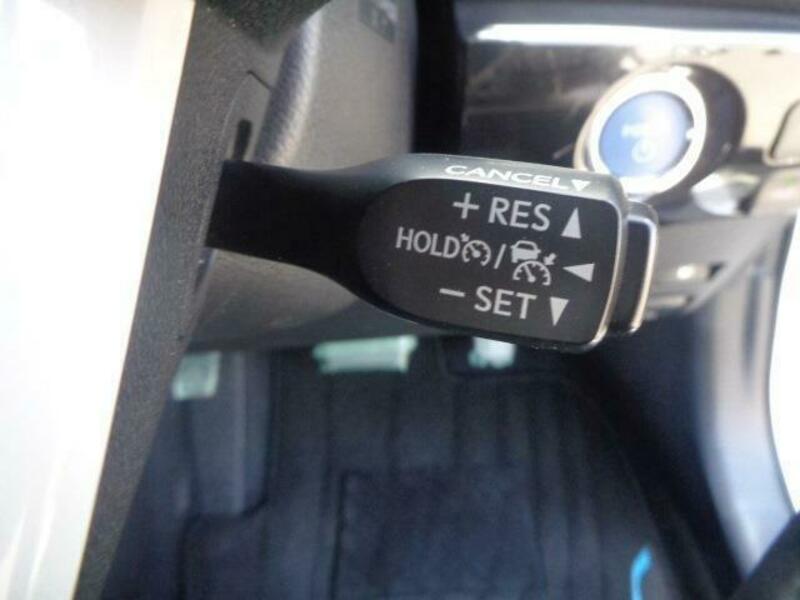 PRIUS-16