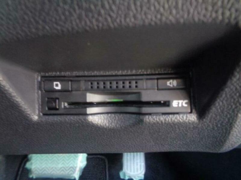 PRIUS-17