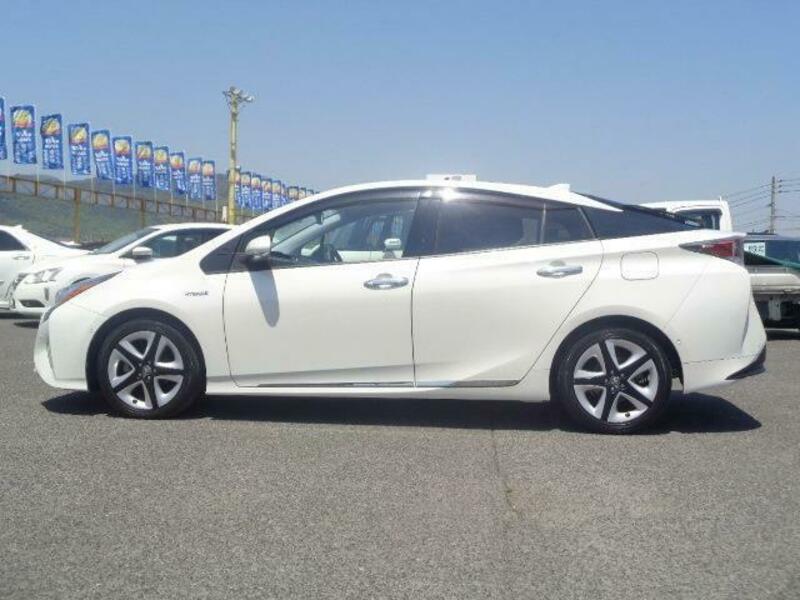 PRIUS-8