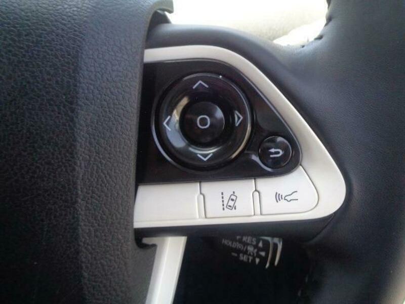 PRIUS-11