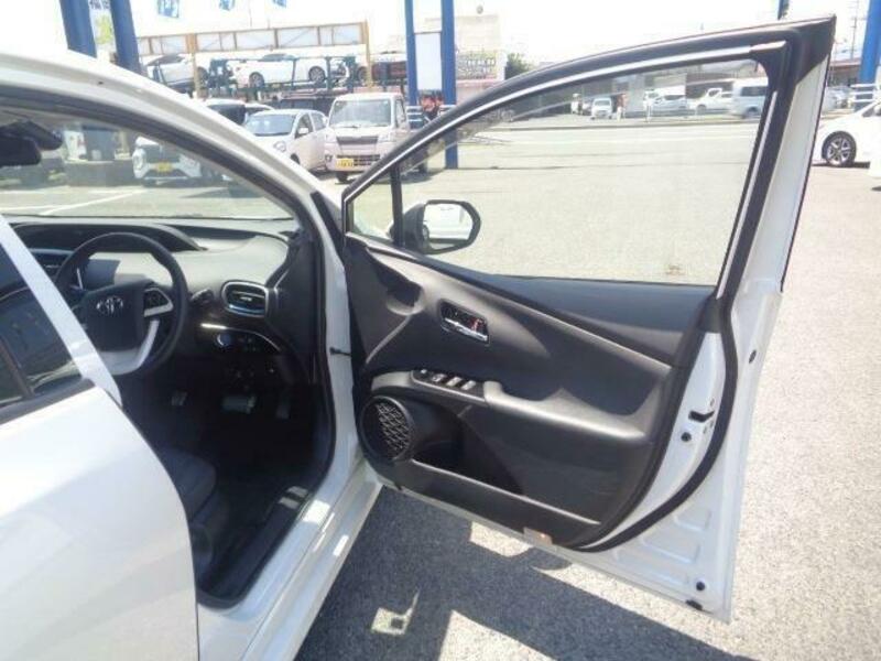 PRIUS-12