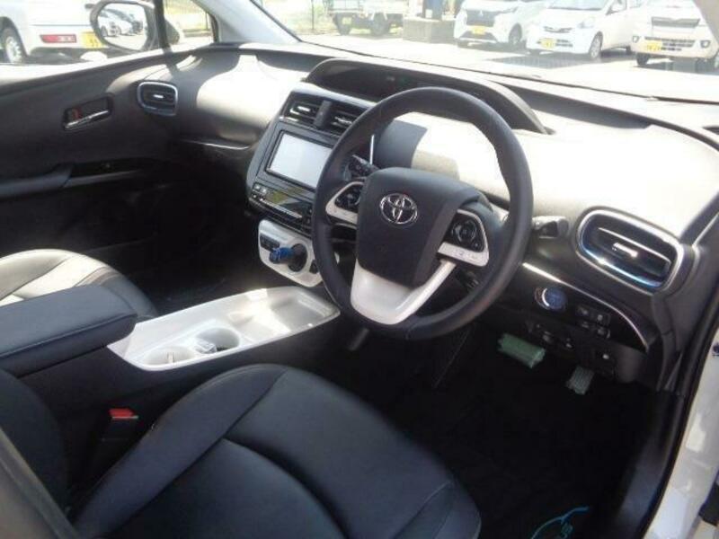 PRIUS-13