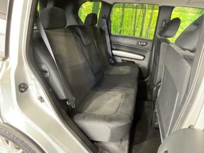 X-TRAIL-9