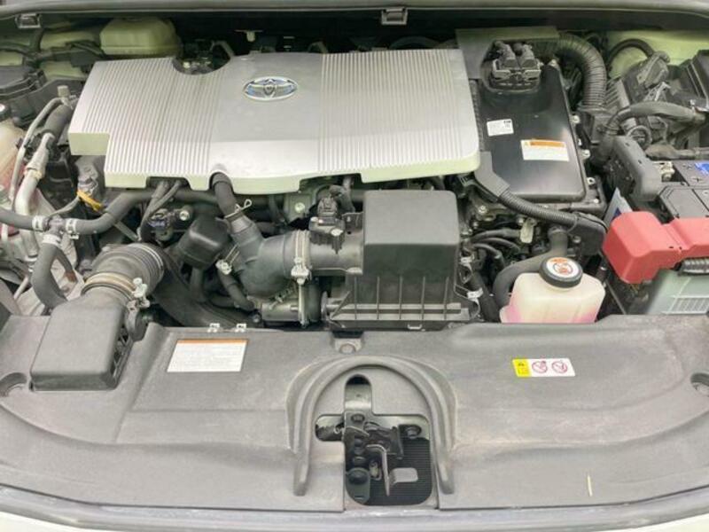 PRIUS-17