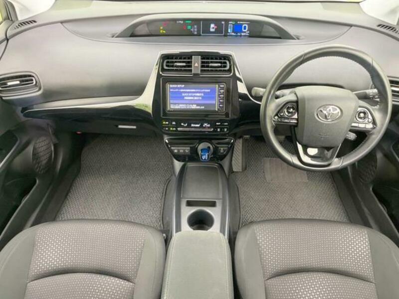 PRIUS-1