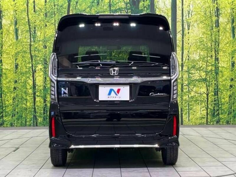N BOX CUSTOM