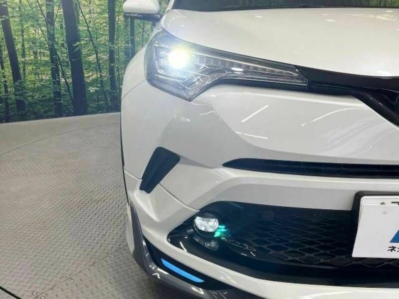 C-HR-11