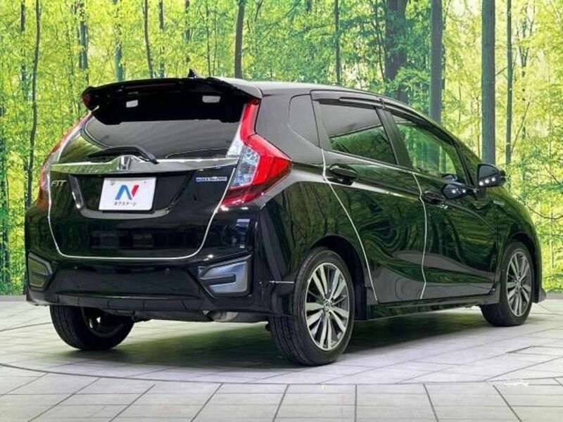 FIT HYBRID-16