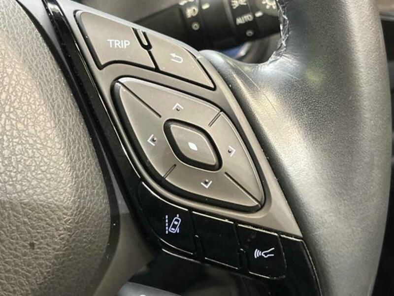 C-HR-4