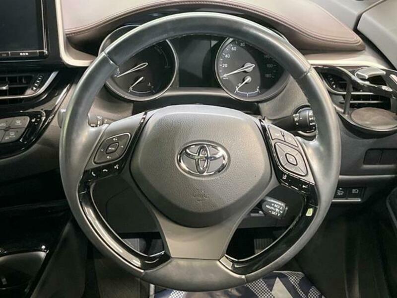 C-HR-12