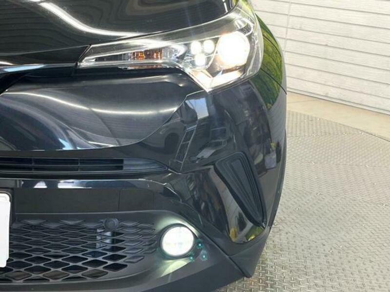 C-HR-11