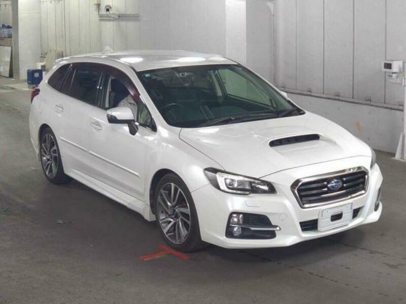 SUBARU　LEVORG