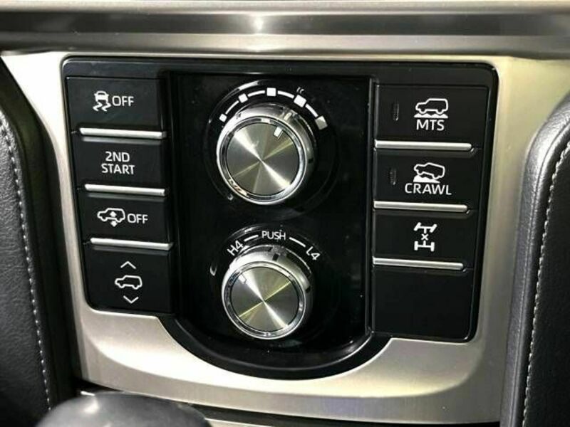 LAND CRUISER PRADO-5