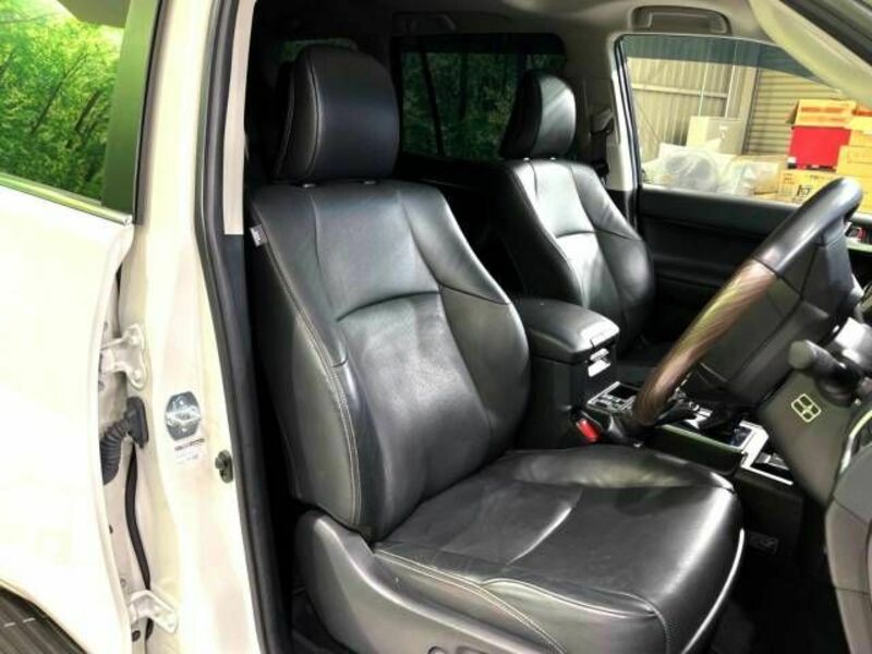 LAND CRUISER PRADO-10