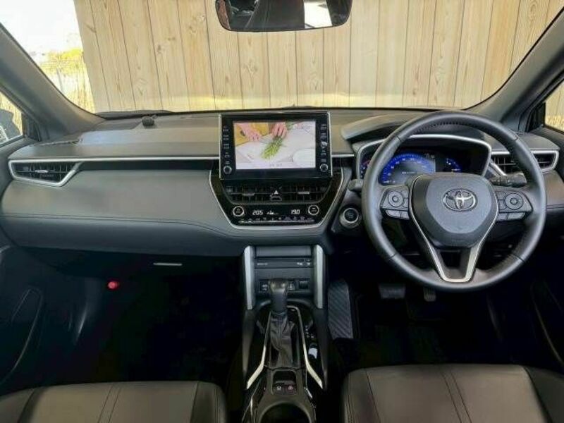 COROLLA CROSS-1
