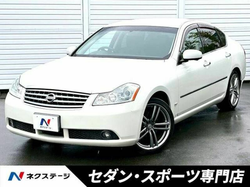 NISSAN　FUGA